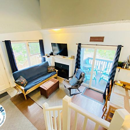 Cozy Studio Loft With 2 Baths Next To Slopes Blue Mountains Bagian luar foto